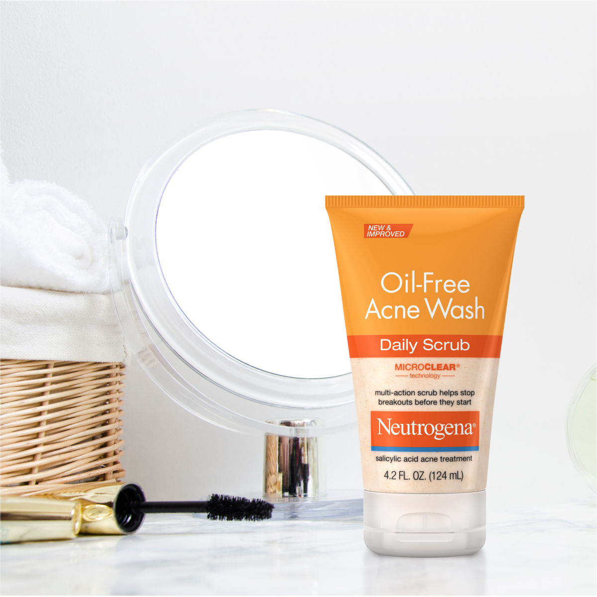 Neutrogena® Oil-Free Acne Wash Daily Scrub product image 7