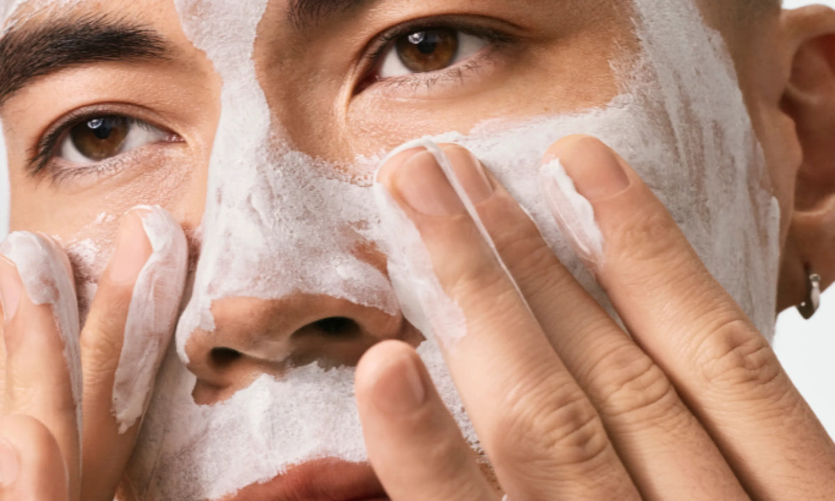 Neutrogena® Evenly Clear™ Acne Cleansing Mask product image 11