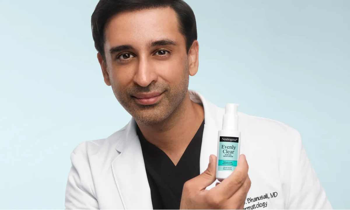 Neutrogena® Evenly Clear™ Acne Gel Moisturizer product image 23