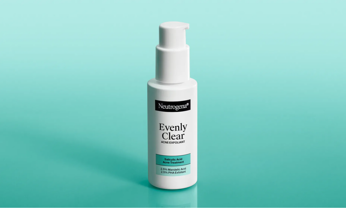 Neutrogena® Evenly Clear™ Acne Exfoliant product image 10